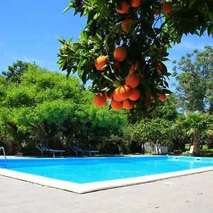 https://terre-del-cardinale-country-suites.catania-hotels.net